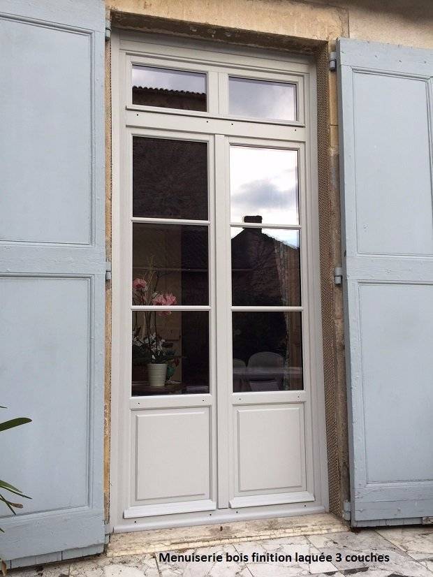 porte finition laquée