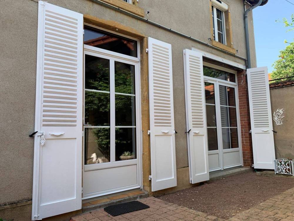 portes fenêtres avec volets