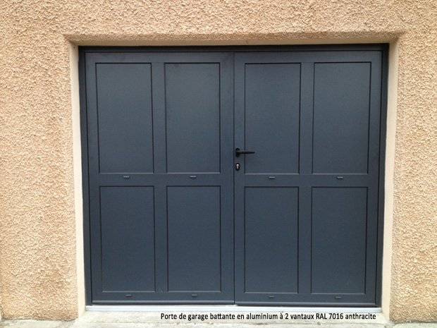 porte de garage battante noir