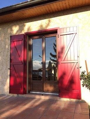 volets battants alu rouge