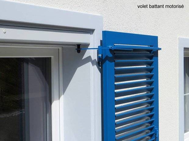 volet moteur bleu